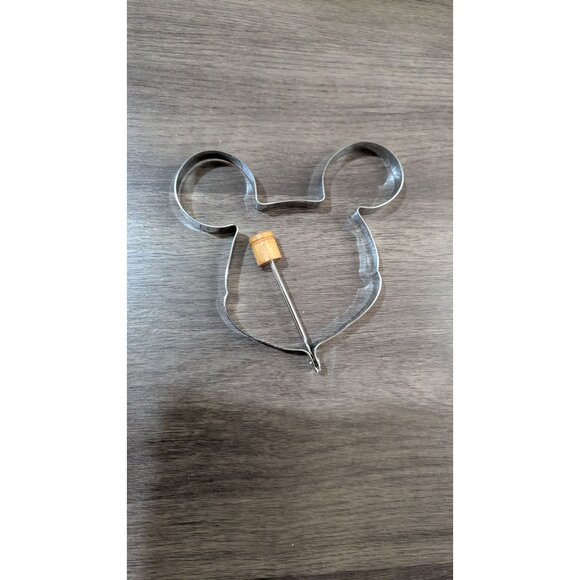 Mickey Mouse Metal Mold with Handle-Pancakes-Cookies-Eggs-5" Wide - Picture 4 of 5